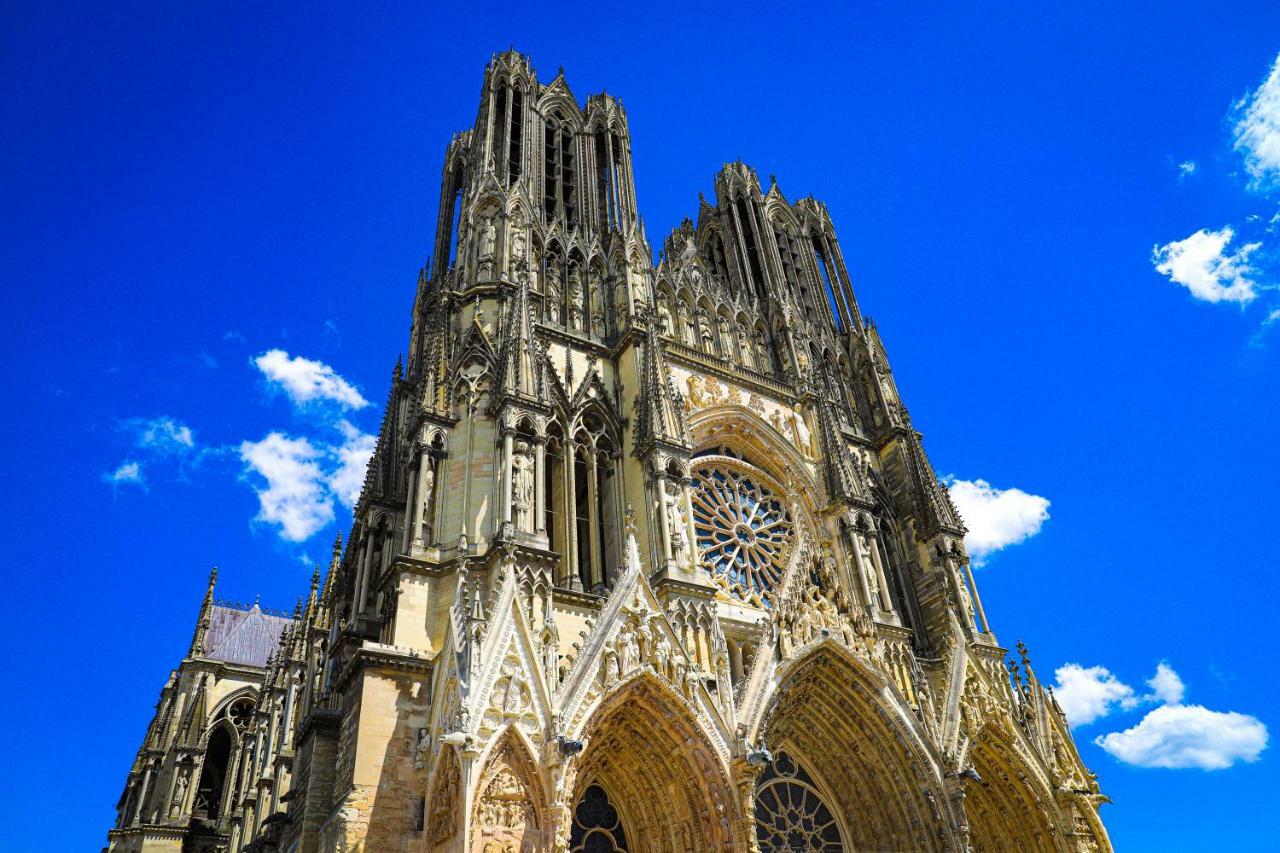 The Sparkling Castle Apartment Reims Exterior photo